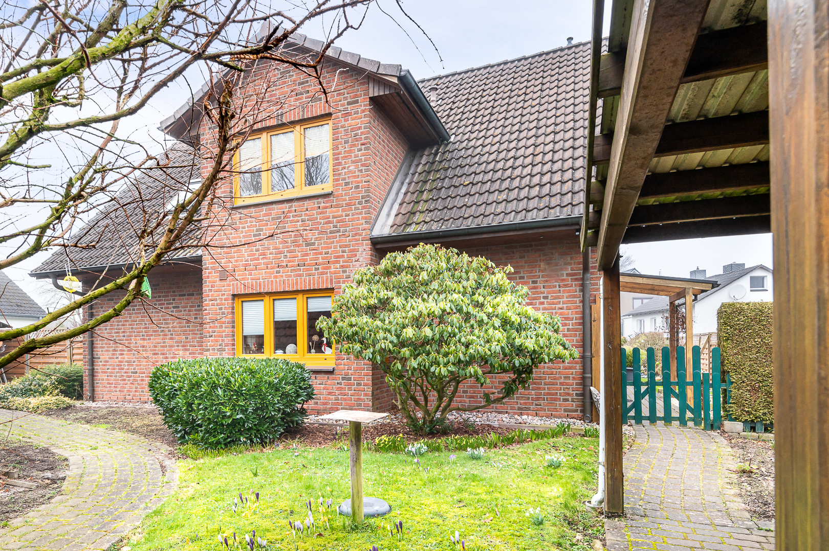 Schönes Haus am Höltigbaum sucht neue Familie! – verkauft –