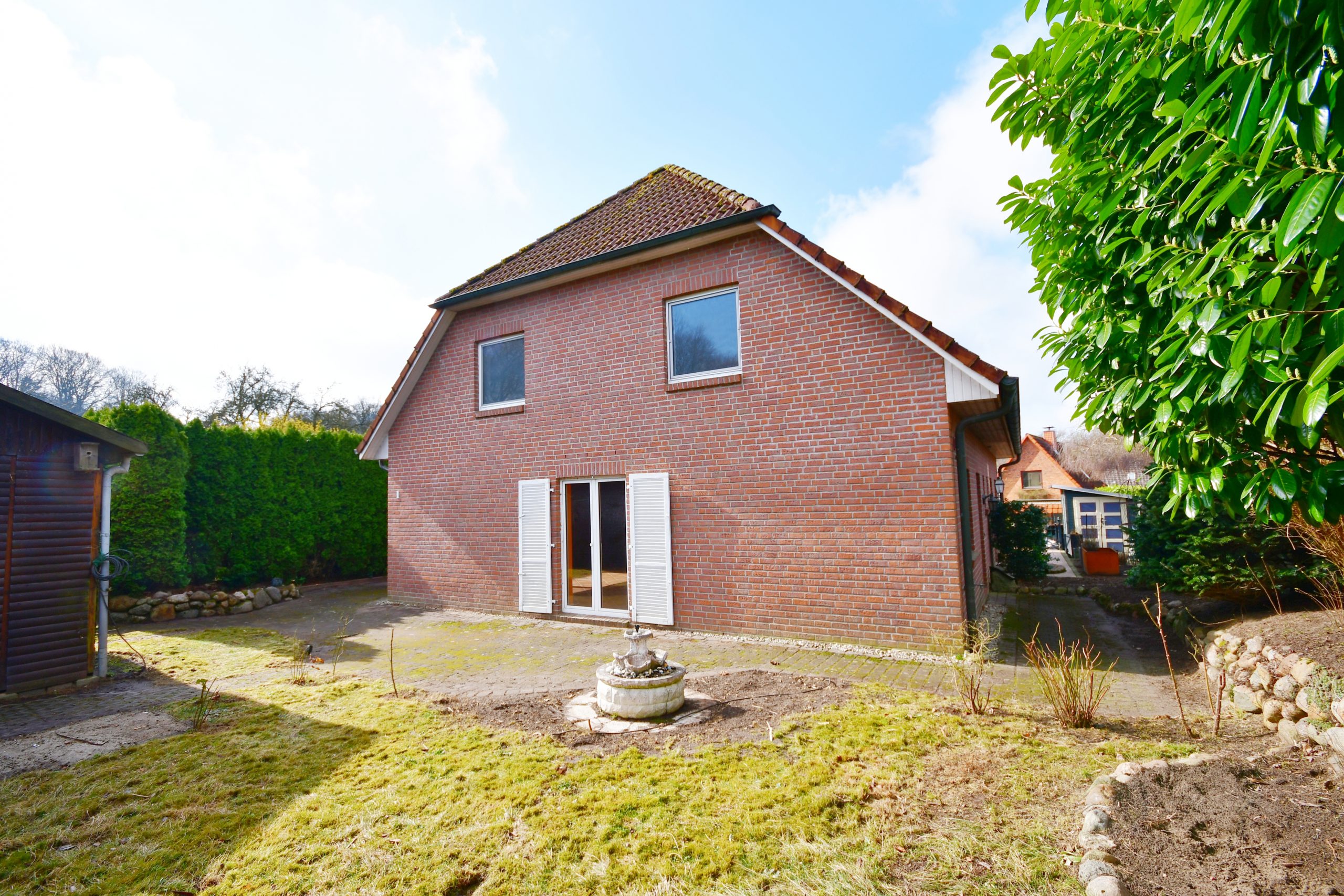 Familienglück pur!                         Doppelhaushälfte in ruhiger Lage